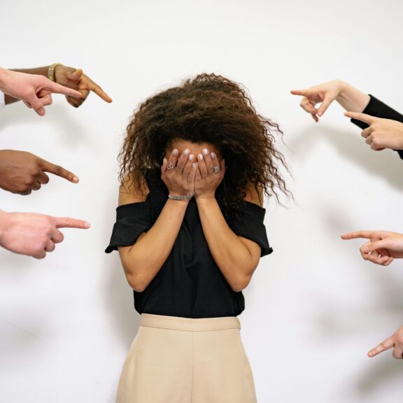 7 Signs You Struggle With Boundaries (And How to Fix It)