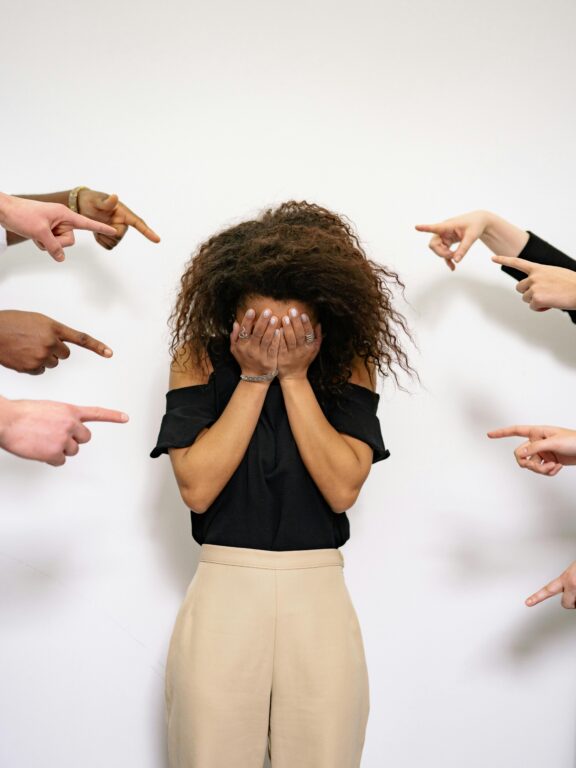 7 Signs You Struggle With Boundaries (And How to Fix It)